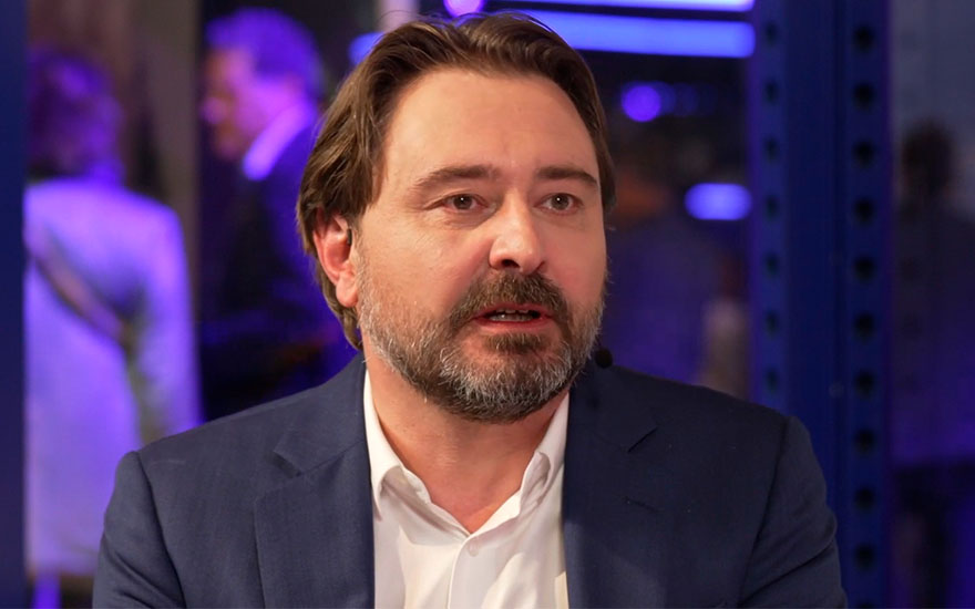 Interview de Dirk Luyckx sur les multiples possibilités de l’IA